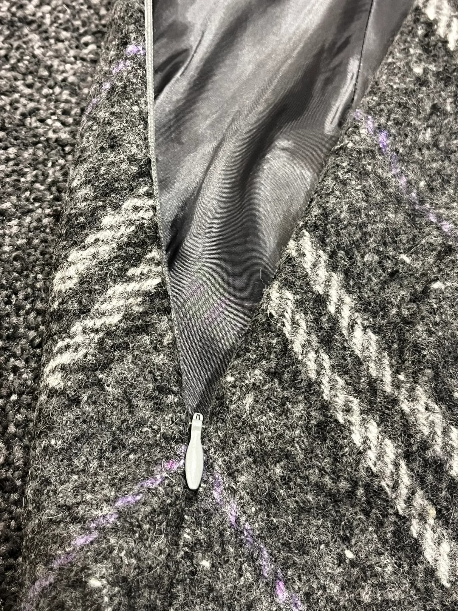 Woolen Short Skirt — thumbnail 3